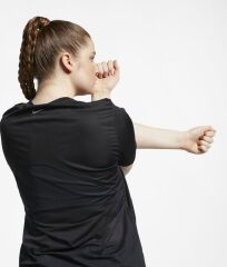 NİKE BÜYÜK BEDEN BAYAN SPOR TİŞÖRT-DJ0981-010