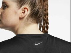 NİKE BÜYÜK BEDEN BAYAN SPOR TİŞÖRT-DJ0981-010