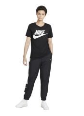 Nike Sportswear Essential  T-Shirt AT5464-010