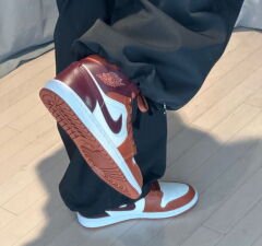 Air Jordan 1 Mid Kadın Basketbol Ayakkabısı BQ6472-200