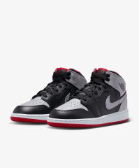 Nike Air Jordan 1 Mid Spor Ayakkabısı DQ8426-006 (YARINM NUMARA BÜYÜK ALMANIZI ÖNERİYORUZ)