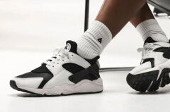 Nike Air Huarache Erkek Sneaker Ayakkabı DD1068-001 (BİR NUMARA BÜYÜK ALMANIZI ÖNERİYORUZ)