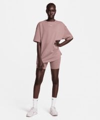Nike Sportswear Essential Oversized Kadın  T-Shirt dx7910-206 (BİR BEDEN KÜÇÜK ALMANIZI  ÖNERİYORUZ)