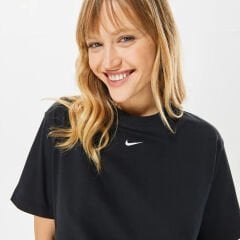 Nike Sportswear Essential Kısa Kollu Kadın  Spor Tişört DV7882-010