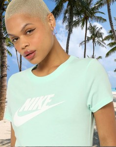 Nike Women's W Nsw Tee Essntl   Ftr T-shirt AT5464-394
