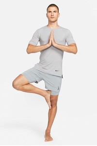  Nike Dri-fıt Erkek Yoga Antrenman Üstü CN9822-056